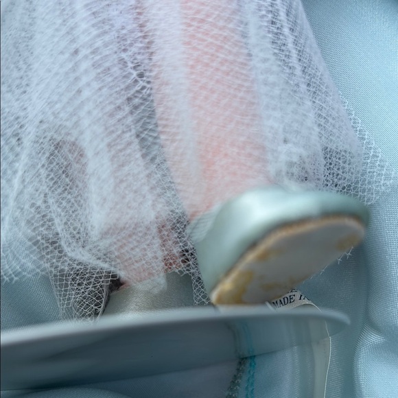 Madame Alexander Sleeping Beauty doll in box - Picture 6 of 6